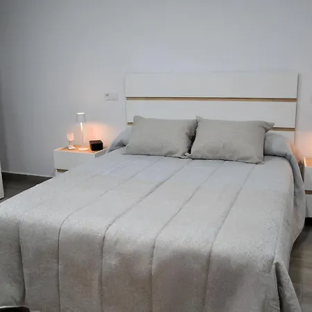 Apartment Viviendas De Uso Turistico Noble Hidalgo *
